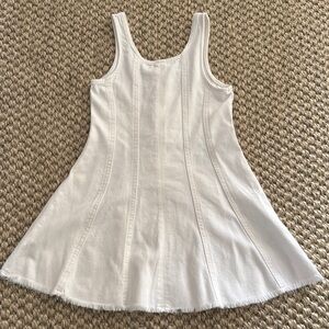Little girls White Sleeveless Dress